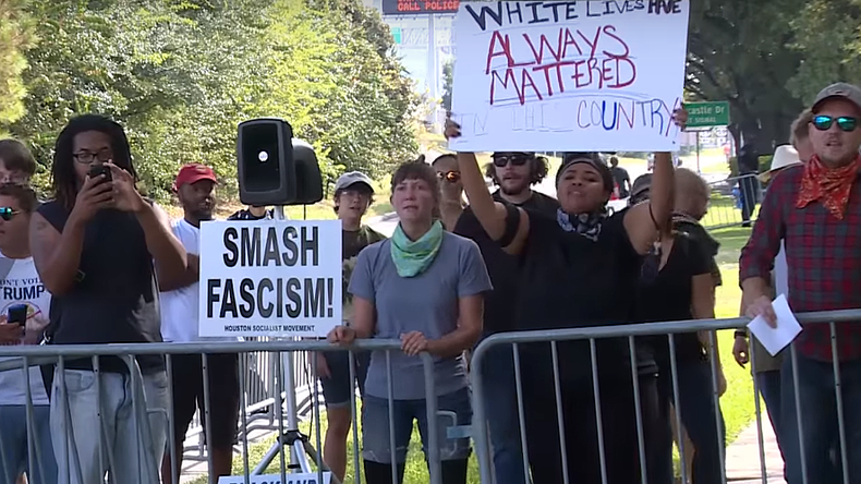 Tensions at rival White & Black Lives Matter protests flare in Houston (VIDEO)