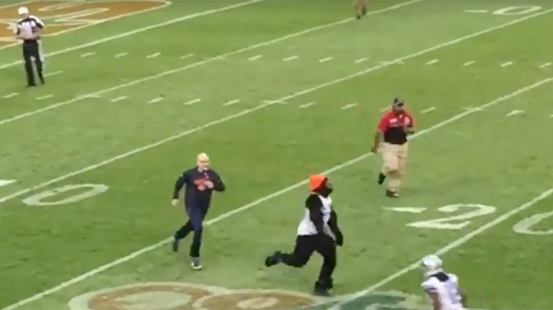 Anti #BlackLivesMatter protester dressed as Gorilla invades field, gets smashed (VIDEO)