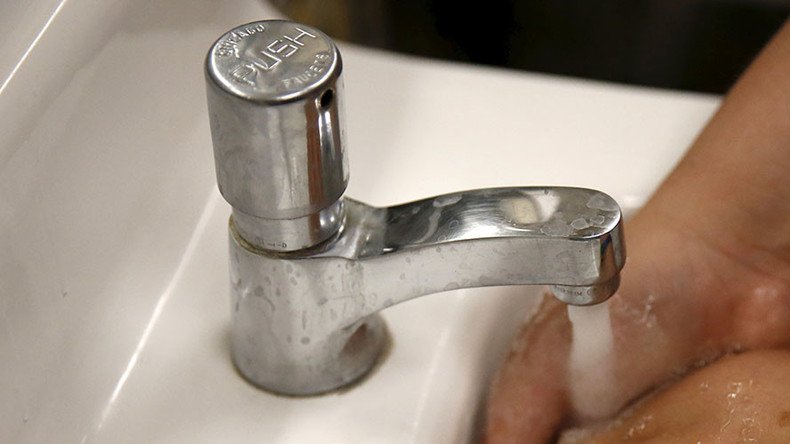 Flint faces new outbreak of contagious disease as residents scared to wash hands