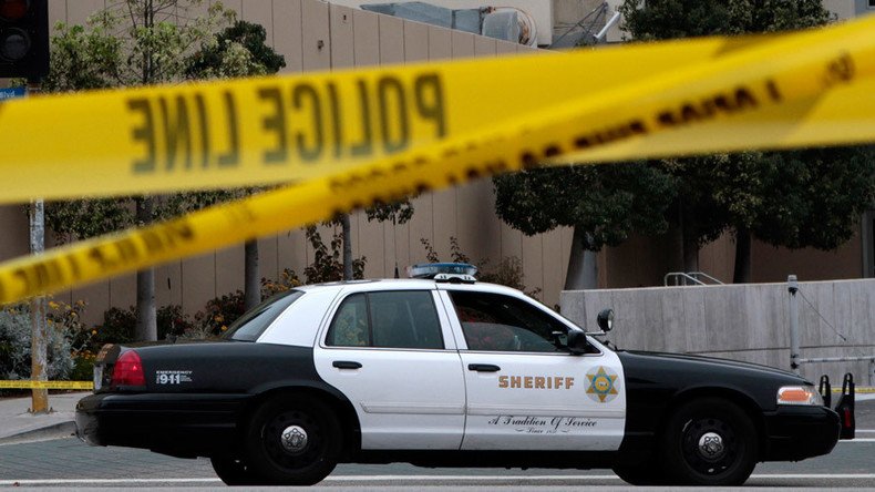 Sheriff's deputy killed, another injured in shootout with burglars in S. California