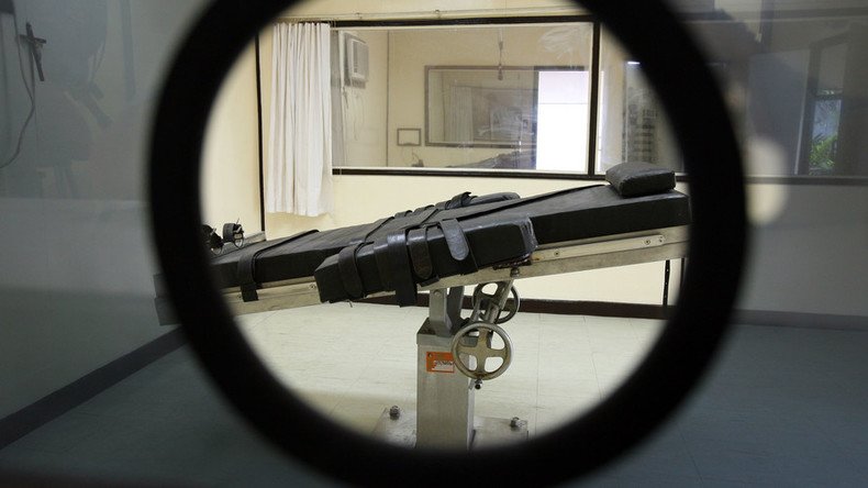 New Mexico to bring back death penalty for killers of children, cops