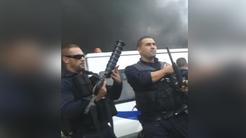 Police officers pelted by ‘Molotov cocktail’ in Paris suburb, 2 in serious condition (VIDEO)