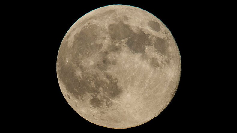 Sun, moon and Earth align for stunning supermoon finale to 2016 (PHOTOS)