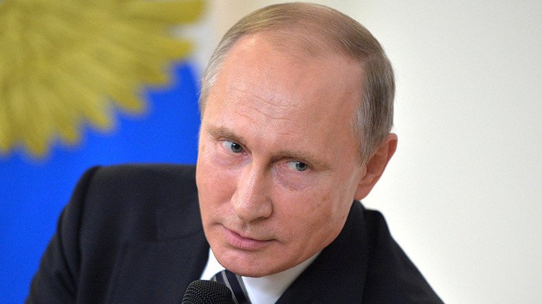 ‘Maybe I said something wrong’: Putin mocks US surveillance during presser power blackout