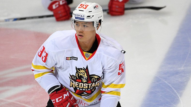 KHL registers 1st goal scored by Chinese player (VIDEO)