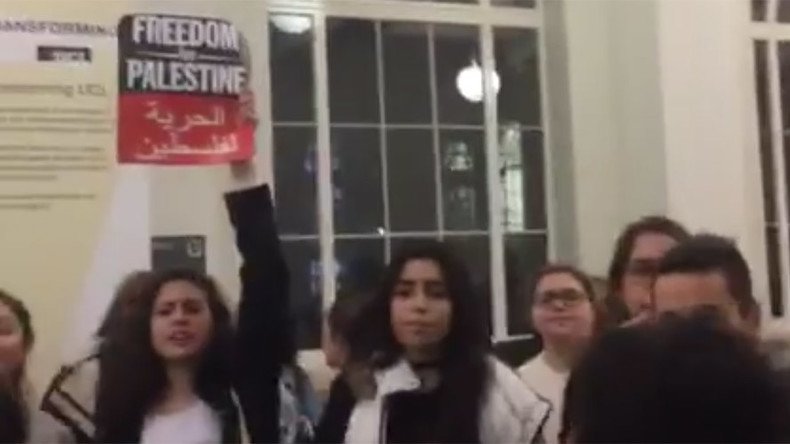 Pro-Palestinian protesters trap pro-Israel students in London university hall