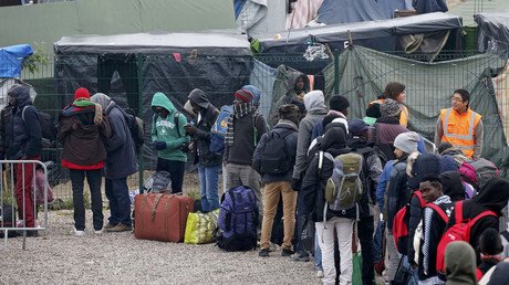 Where violence became norm: ‘Jungle’ camp clear-up kicks off in Calais (VIDEO)