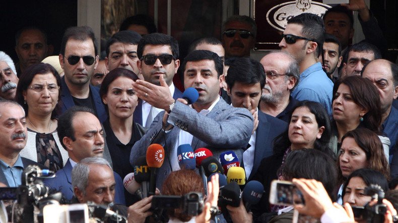 Turkish police detain 2 leaders & 12 MPs of pro-Kurdish HDP party 
