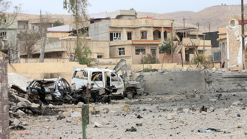 ISIS prepares sulfur pits, hangs ‘traitors’ on lampposts as Iraqi troops close in on Mosul