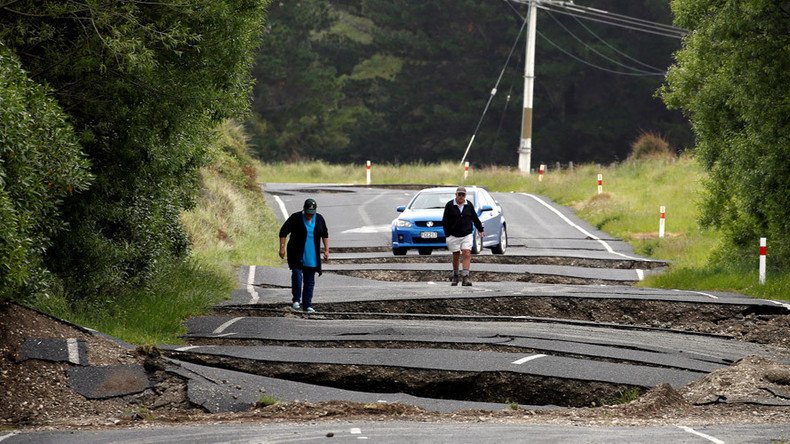 6.2 aftershock shakes New Zealand after more powerful earthquake kills at least 2