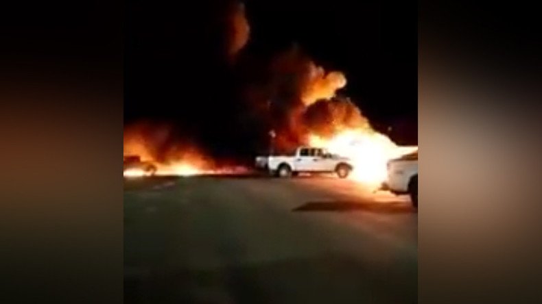 Plane crash in Nevada sets fire, homes evacuated (VIDEO)