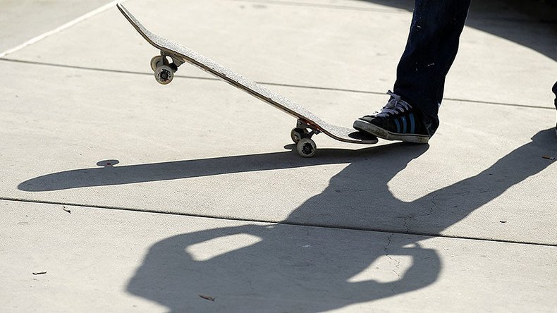 Skateboard attack leaves California cop in critical condition