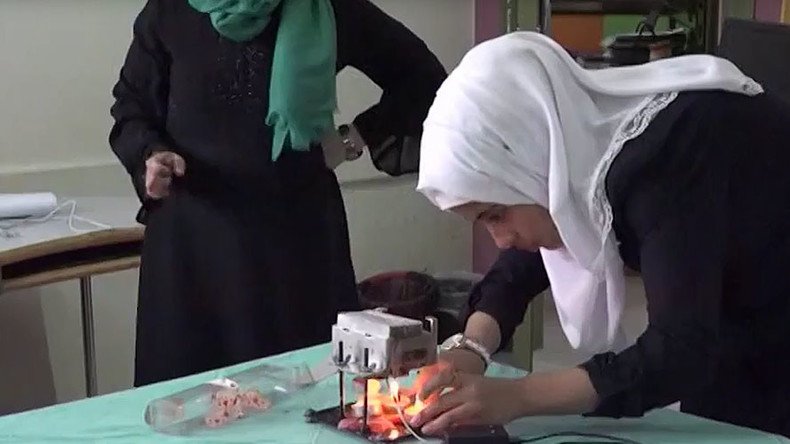 Bright idea: Gaza teen generates electricity from candles to overcome power cuts (VIDEO)