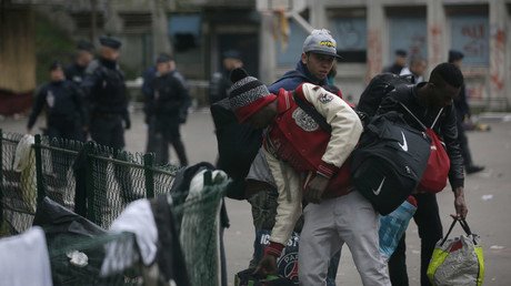‘Best offer’: France to give €2,500 to migrants who return home voluntarily