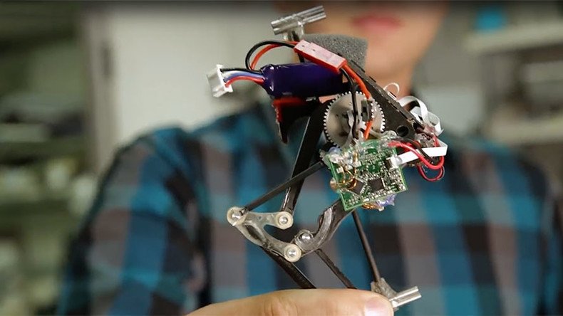 1-legged robot springs off barriers parkour-style (VIDEO)