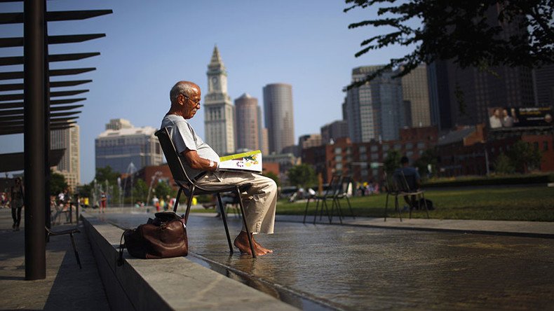 US life expectancy down for 1st time in 22 years – study