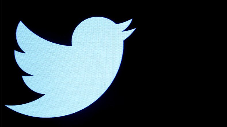 Twitter users can now broadcast live video from app