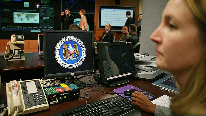 DNC docs were leaked, not hacked, intelligence veterans say