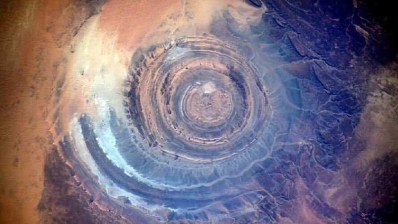 Eye of Africa: Astronaut snaps bizarre Sahara desert formation (PHOTOS)