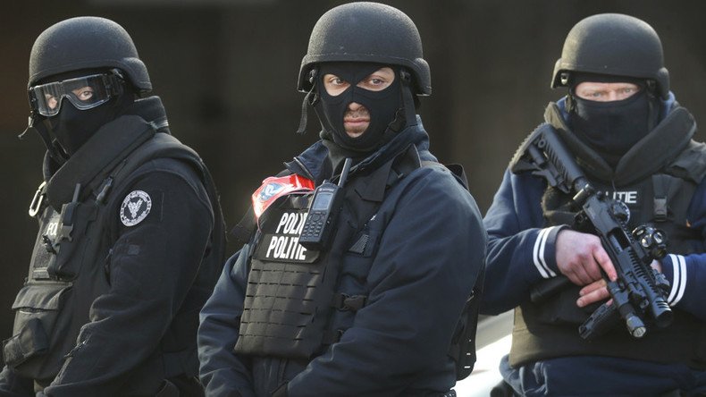 Brussels police carry out security operation in Schaerbeek