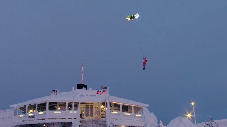 Snowboarder uses drone to fly 25 feet into air (VIDEO)