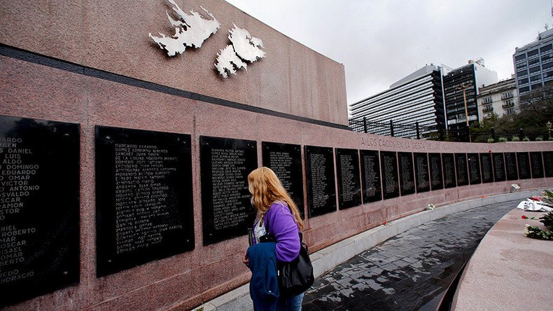 Britain & Argentina sign deal to identify Falklands war dead