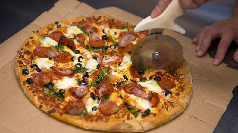 Gimme the dough! Armed robber demands pizza instead of cash in bizarre fast food theft