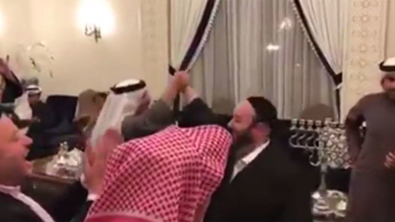 Jews & Muslims dance together at Hanukkah party in Bahrain (VIDEO)