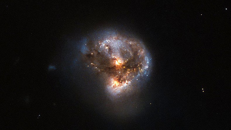 Cosmic laser beam: Hubble captures image of intensely bright megamaser in far off galaxy (PHOTOS)