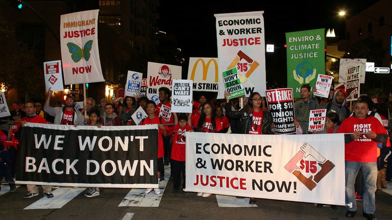 Minimum wage rises in 19 states & DC, but only some win fight for $15/hour