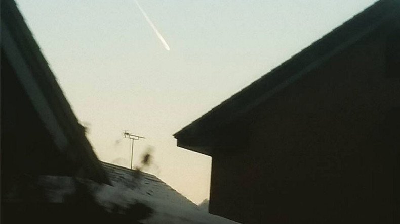 Meteorite or falling plane? Social media in Japan puzzled by mysterious fireball in the sky (IMAGES)