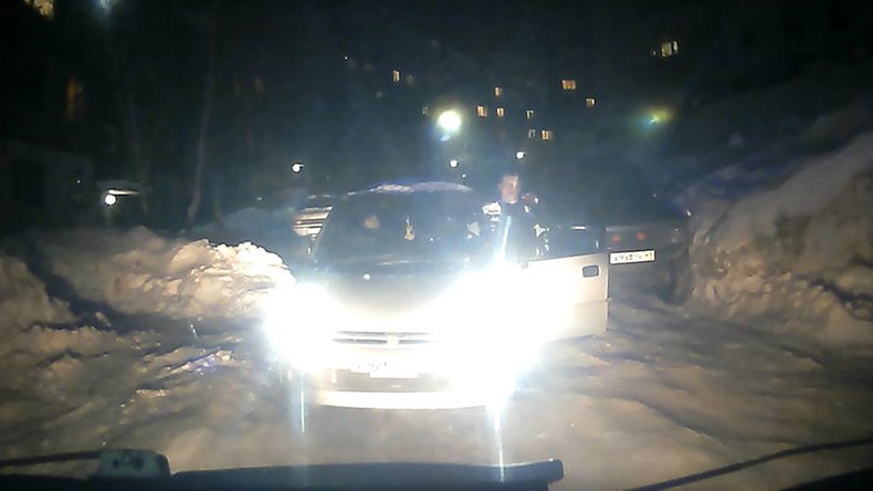 21yo emergency patient dies in Russia after car blocks road to responding ambulance (VIDEO)