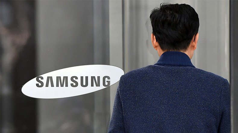 Head of Samsung faces arrest for bribery