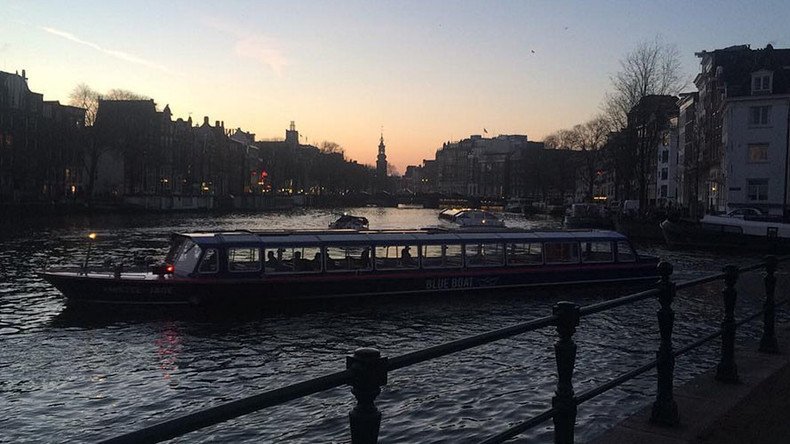 Red lights out: Amsterdam power outage causes commuter chaos