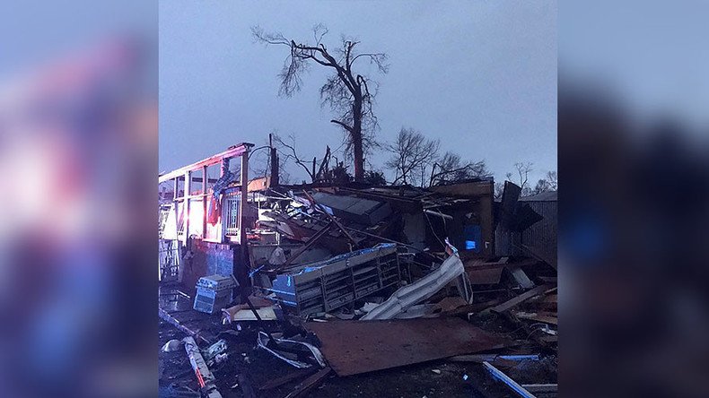 At least 4 dead as tornado rips through Mississippi town (VIDEO, PHOTOS)