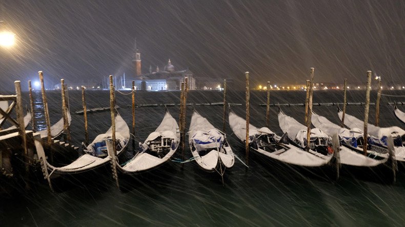 Disturbing video captures African migrant drowning in Venice’s Grand Canal