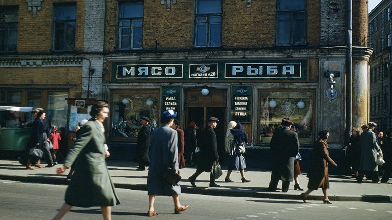 Previously unseen photographs of Stalin-era USSR revealed by US historian