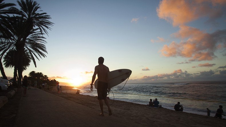 'Furious' native Hawaiians to protest wall at Zuckerberg estate