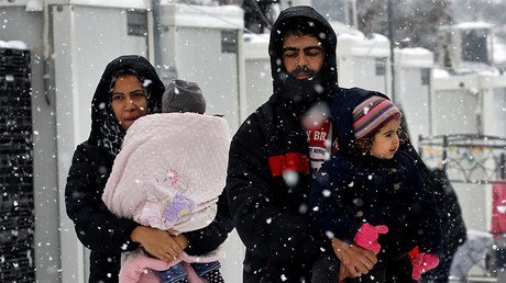 Germany plans to start sending refugees back to Greece in March