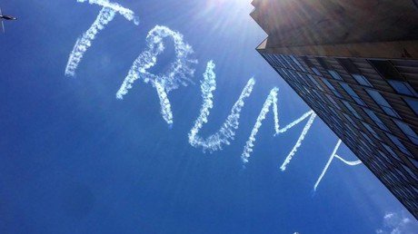 Skywriter scrawls ‘Trump’ across Sydney sky during #WomensMarch