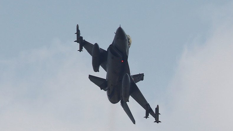 Turkey violated Greek airspace 138 times in one day – Defense Ministry