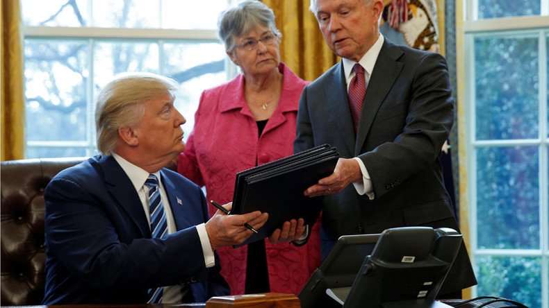 Trump signs executive orders targeting drug cartels, attacks on police officers & crime reduction