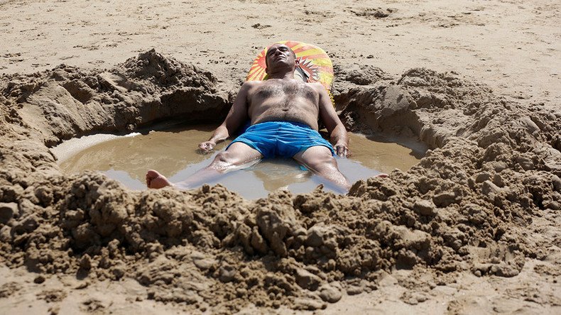 Aussies ‘melting’ as record-breaking summer heatwave continues
