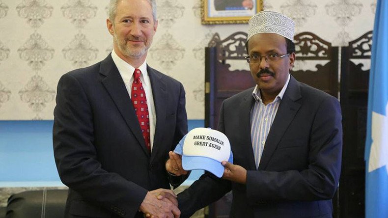 ‘Make Somalia Great Again!’ US ambassador gifts new leader Trump-inspired hat