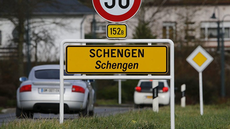 Brussels approves German, French proposals on reviewing Schengen rules