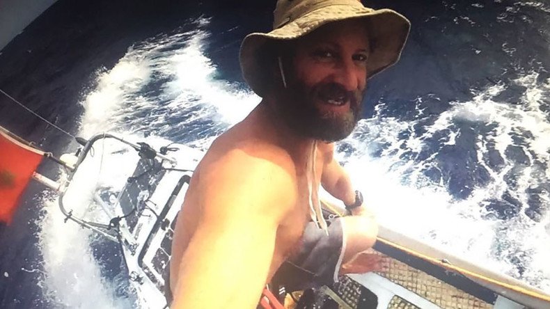 Paddleboarder enters last leg of world’s first solo voyage across Atlantic (PHOTOS)