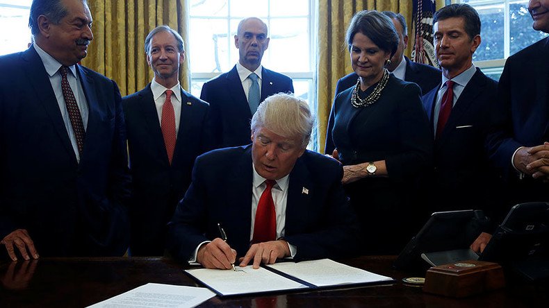 Trump’s new executive order takes aim at federal regulations