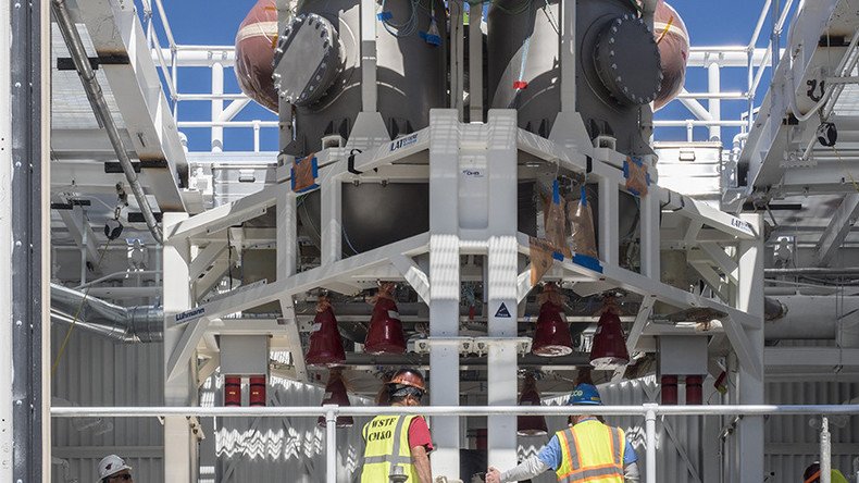 NASA weighs risks of adding crew to Orion spacecraft’s maiden moon flight