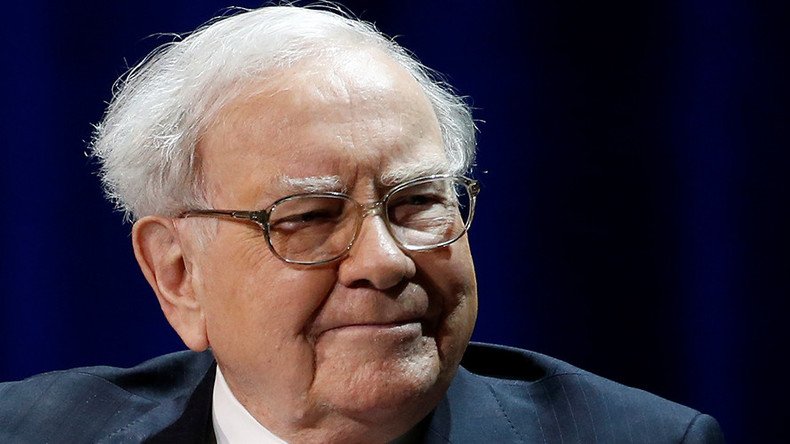 Investors wasted billions on Wall Street money managers - Warren Buffett