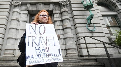 Trump drops legal challenge to travel ban, will issue new order